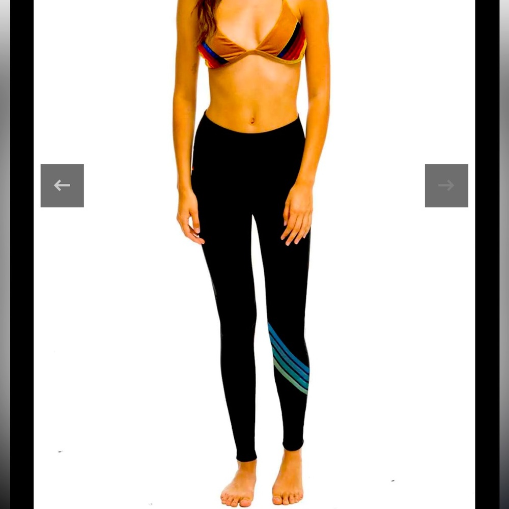 Aviator Nation - CHEVRON FULL LENGTH HI-RISE LEGGING - BLACK // BLUE STRIPES